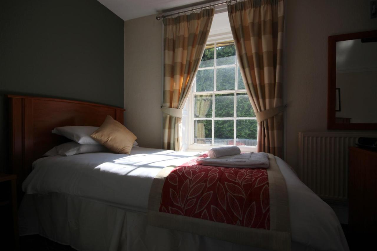 Plas Derwen Hotel Abergavenny Exterior foto